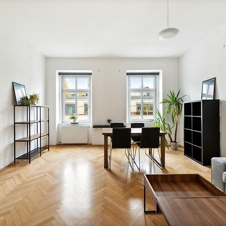 Design Apartments Near Mariahilferstrasse Vienna Luaran gambar